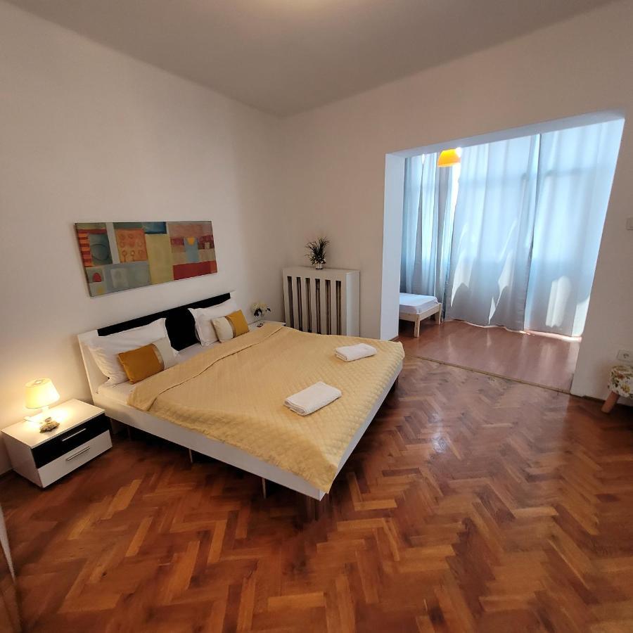 Anastasia Bratianu Apart 24 A Self Check From 2 Pm Bucharest Luaran gambar